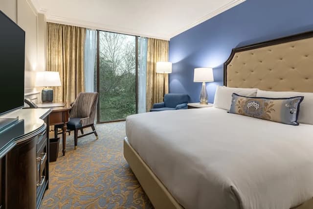 The Houstonian Hotel, Club & Spa-Traditional Room, 1 King Bed, Accessible-1