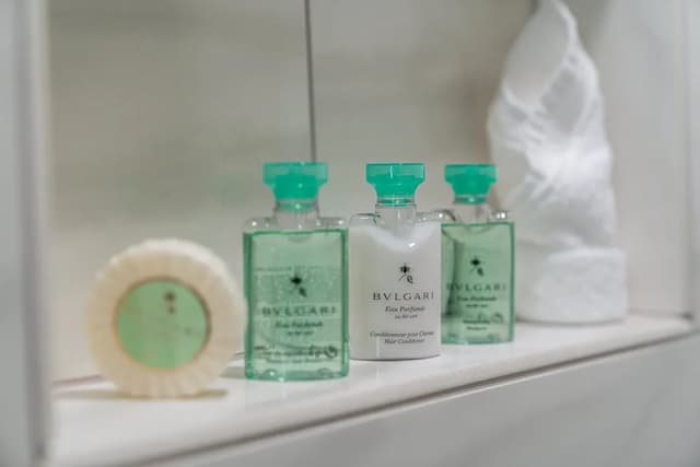 The Houstonian Hotel, Club & Spa-Traditional Room, 1 King Bed, Accessible-5