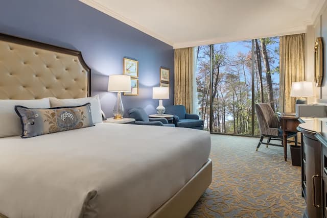 The Houstonian Hotel, Club & Spa-Premier Room, 1 King Bed with Sofa bed (Premier View)-1