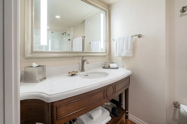 The Houstonian Hotel, Club & Spa-Traditional Room, Multiple Beds, Corner-5