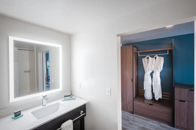 西雅圖機場 SeaTac Interurban 飯店-經典客房, 2 張加大雙人床-4