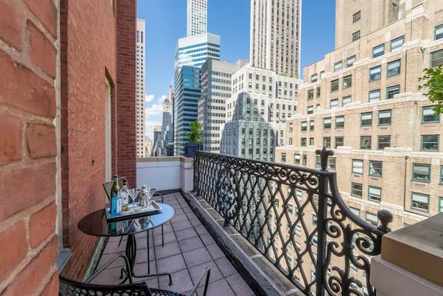 Omni Berkshire Place-Premier Room, 1 King Bed, Terrace (Executive)-5