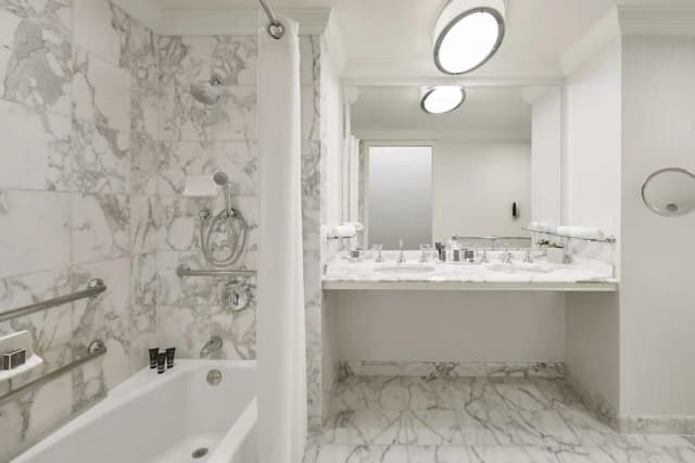 舊金山麗思卡爾頓飯店-豪華客房, 2 張加大雙人床 (Mobility Accessible, Tub)-7