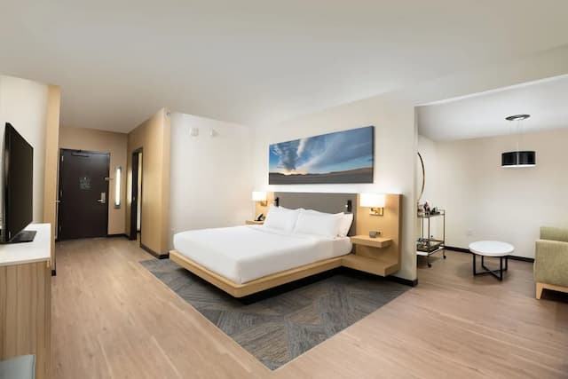 The Moran CITYCENTRE-Deluxe Suite, 1 King Bed, Non Smoking (Junior)-18