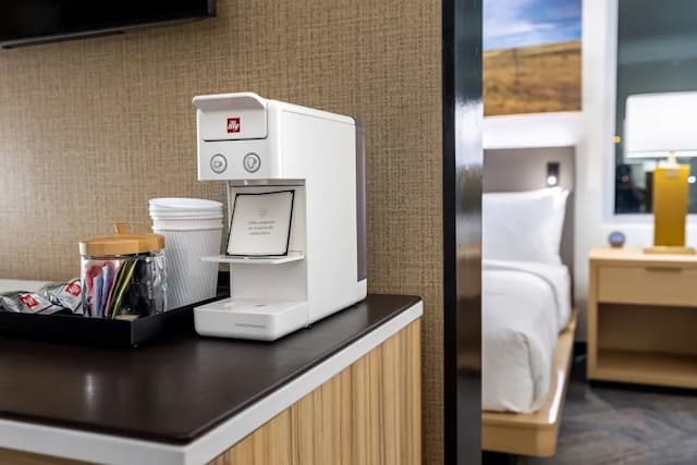 The Moran CITYCENTRE-Deluxe Suite, 1 King Bed, Non Smoking (Junior)-16