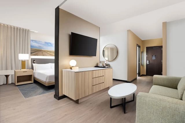 The Moran CITYCENTRE-Deluxe Suite, 1 King Bed, Non Smoking (Junior)-15