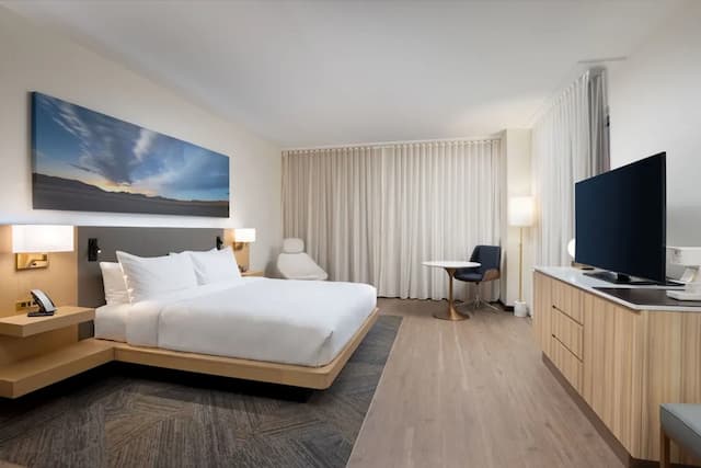 The Moran CITYCENTRE-Premium Room, 1 King Bed, Accessible, Non Smoking-1