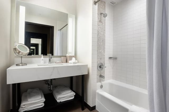 The Moran CITYCENTRE-Premium Room, 1 King Bed, Accessible, Non Smoking-10