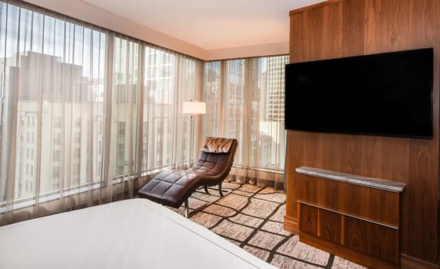 The Charter Hotel Seattle, Curio Collection by Hilton-Suite, 1 Bedroom (Water View)-11