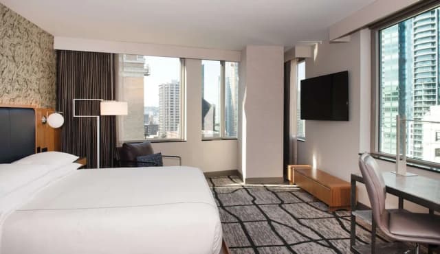 The Charter Hotel Seattle, Curio Collection by Hilton-Room, 1 King Bed, Accessible, Corner (City View, Hearing)-1