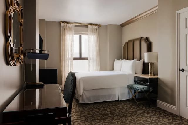 호텔 비쥬-디럭스룸, 퀸사이즈침대 1개, 롤인 샤워 시설-1