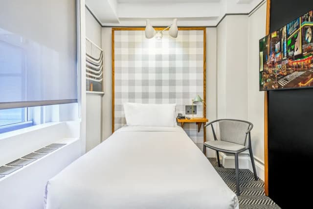 Paramount Times Square – A Generator Hotel-Single Room-1