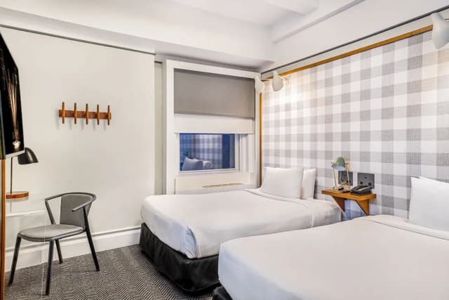Paramount Times Square – A Generator Hotel-Superior Room, 2 Twins-1