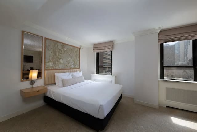 Warwick Allerton - Chicago-Standard Room-4