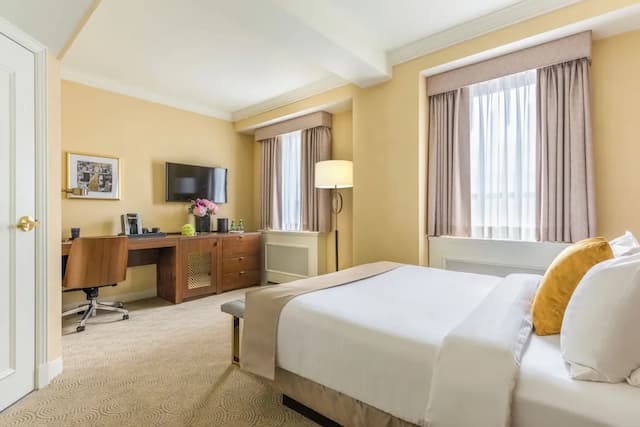 Warwick Allerton - Chicago-Standard Room-6
