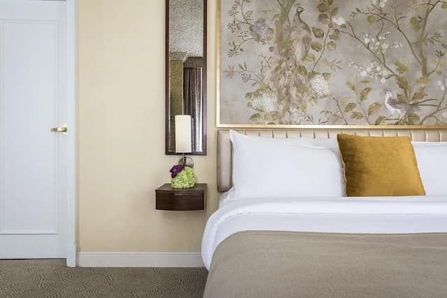 Warwick Allerton - Chicago-Executive King-9