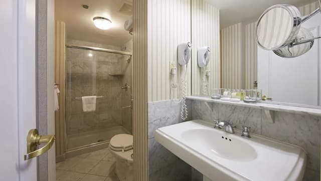 Warwick Allerton - Chicago-Superior Suite-4