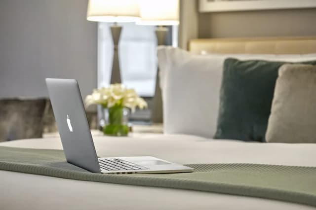 洛斯麗晶酒店-客房, 1 張特大雙人床, 無障礙 (Avenue, Roll In Shower)-3