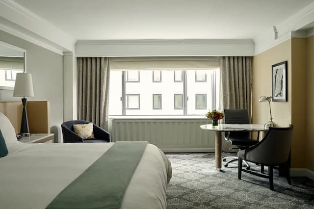 洛斯麗晶酒店-Luxury King Bed with balcony-1