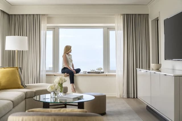 Four Seasons Hotel Chicago-Premier Suite, 1 King Bed, Accessible-6