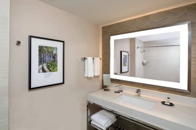 Sheraton Grand Seattle-Junior Suite, 1 Bedroom-4