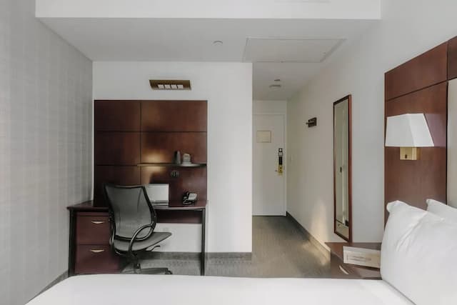 河畔酒店-標準客房, 1 張特大雙人床-2