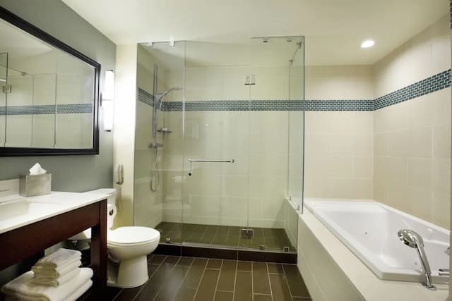 ダブルツリーbyヒルトン・アラナ - ワイキキ・ビーチ-スイート キングベッド 1 台ソファーベッド付き (Manoa Suite, Deck, Park Ocean View)-7