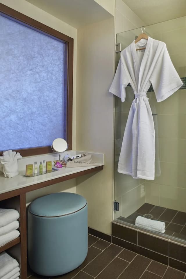 ダブルツリーbyヒルトン・アラナ - ワイキキ・ビーチ-スイート キングベッド 1 台ソファーベッド付き (Kalia Suite, Park Ocean View)-8