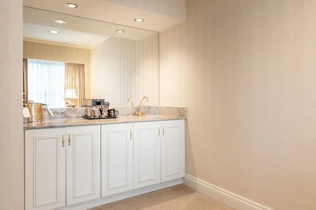 Mayflower Park Hotel-套房, 1 张大床 (Corner Suite)-4