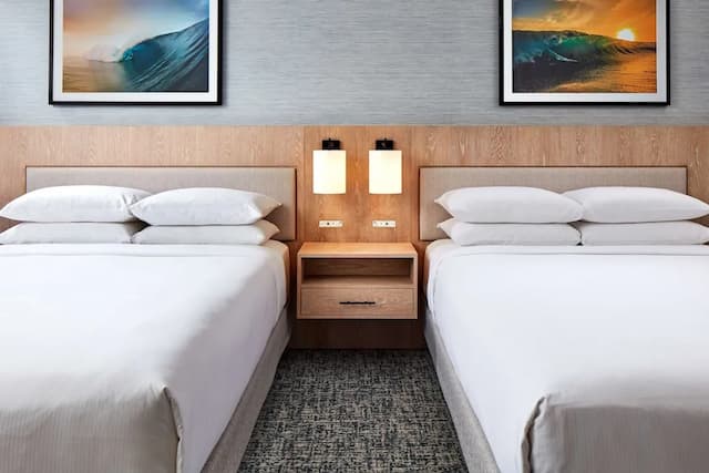 Hotel MDR Marina del Rey - a DoubleTree by Hilton-Room, 2 Queen Beds, Accessible, Bathtub (Mobility & Hearing)-2