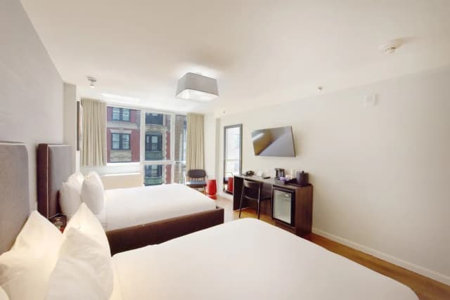 32 32 飯店-豪華雙人房, 2 張加大雙人床, 廚房-1