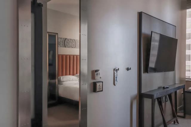 Arlo Chicago-客房, 1 张大床 (ADA)-2