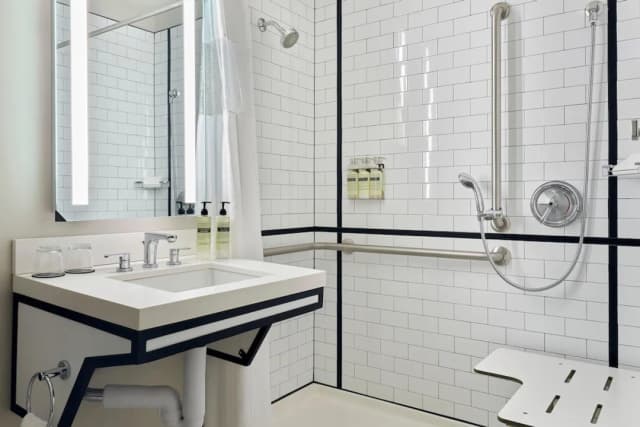 Arlo Chicago-客房, 1 张大床 (ADA)-10