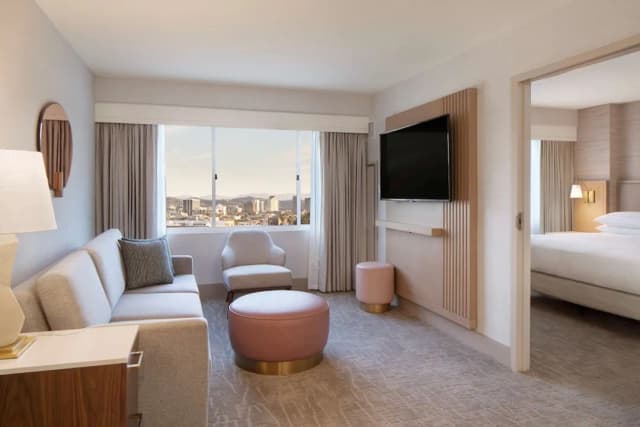 Hilton Santa Monica Hotel & Suites-Suite, 1 Bedroom, Accessible (Roll-In Shower)-3