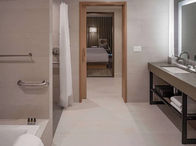 Hyatt Regency Seattle-Room, 2 Queen Beds, Accessible (Shower)-4