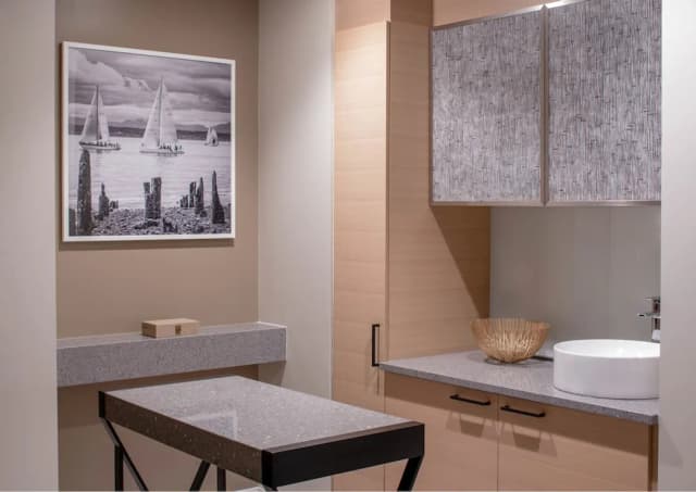 Hyatt Regency Seattle-Executive Suite-2