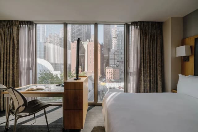 Club Quarters Hotel, World Trade Center-套房, 1 张大床和 1 张沙发床 (One Room)-1