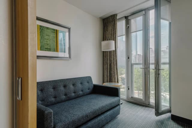 Club Quarters Hotel, World Trade Center-套房, 1 张大床和 1 张沙发床 (One Room)-5