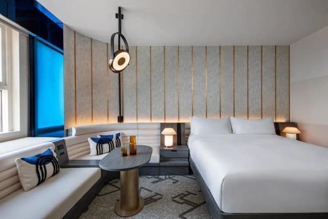 W 好萊塢飯店-標準客房, 1 張特大雙人床 (View)-1