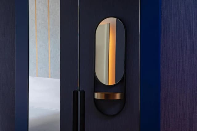 W 好萊塢飯店-豪華客房, 1 張特大雙人床, 邊間-2