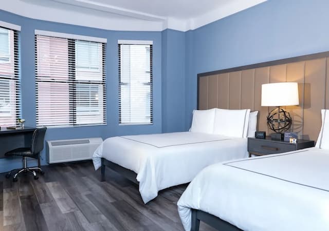 キックスビー-スタンダード ルーム クイーンベッド 2 台-1