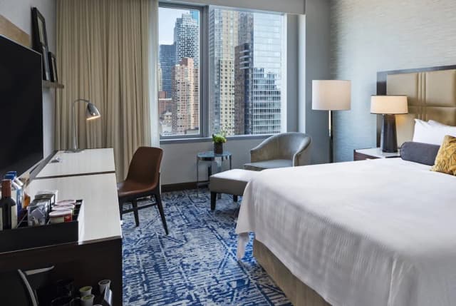 InterContinental New York Times Square by IHG-Premium Room, 1 King Bed (Midtown View)-2