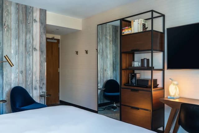 Renaissance New York Chelsea Hotel-Room, 1 King Bed-3