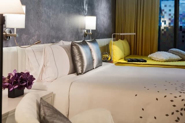 ルネッサンス ニューヨーク タイムズスクエア ホテル バイ マリオット-ルーム キングベッド 1 台 テラス-2