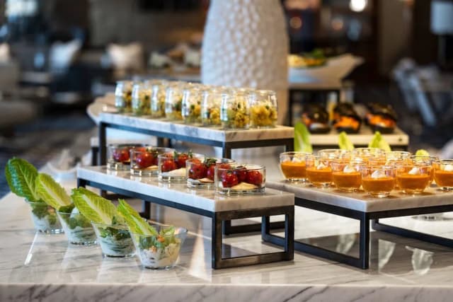 The Ritz-Carlton, Los Angeles-华丽客房, 1 张特大床, 城市景观-11