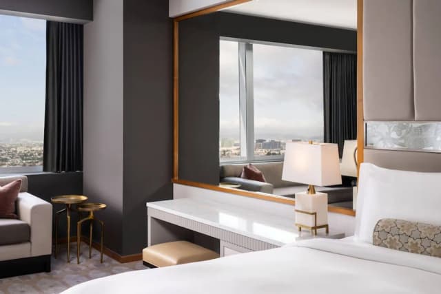 The Ritz-Carlton, Los Angeles-华丽客房, 1 张特大床, 城市景观-3