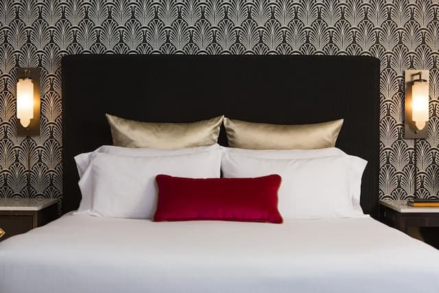 ザ アレグロ ロイヤル ソネスタ ホテル シカゴ ループ-ルーム キングベッド 1 台 バリアフリー (Mobility/Hearing Roll in Shower)-1