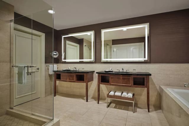 芝加哥 JW 萬豪飯店-客房, 1 張特大雙人床 (Mobility/Hearing Access, Transf Shwr)-5