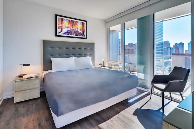 Level Chicago – Old Town-行政套房, 多张床, 城市景观, 转角 (Two Bedroom Suite)-1