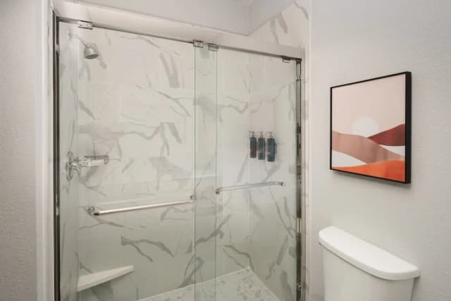 DoubleTree by Hilton Houston Westchase-Room, 1 King Bed-14